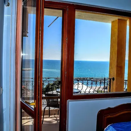 Casa Del Mar