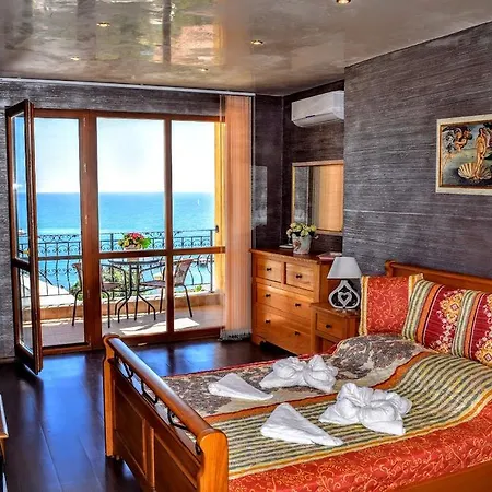 Casa Del Mar