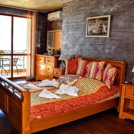 Casa Del Mar